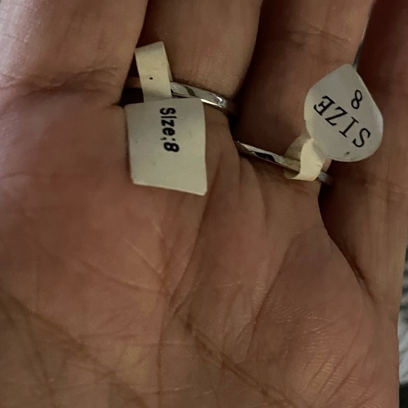Set of 2 Rings 💍 - Picture 2 of 3